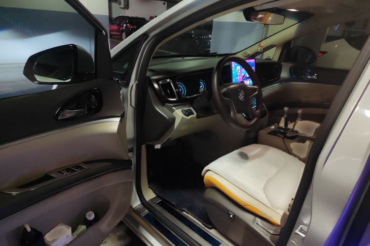 Used Buick GL8 2013 2.4L CT Luxury Business Comfort Edition