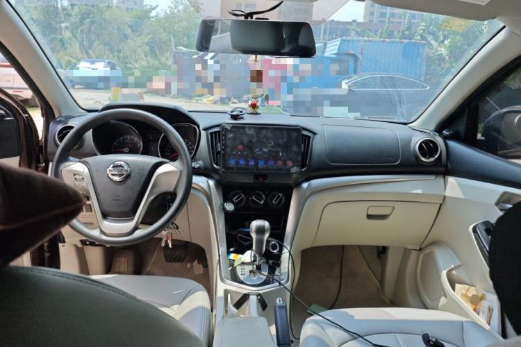 Used Venucia T70 2016 2.0L CVT Smart Choice Edition Center Console