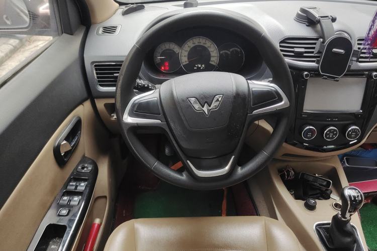 Used Wuling Hongguang 2014 1.5L S Comfort Model