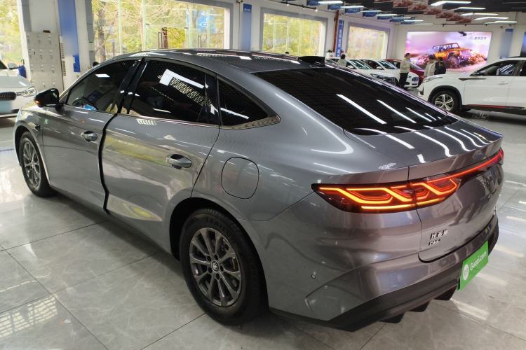 Used BYD Qin L 2025 DM-i Smart Drive 80KM Leading Model