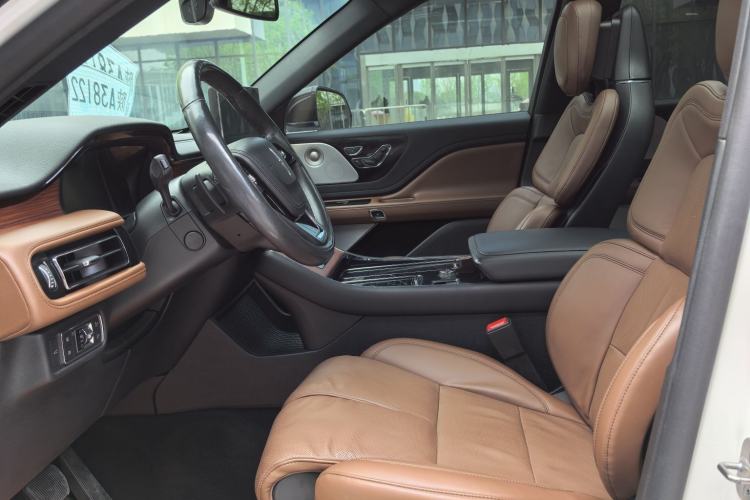 Used Lincoln Aviator 2020 3.0T V6 All-Wheel Drive Executive Version
