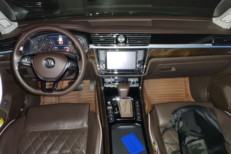 Used Volkswagen Phideon 2018 380TSI Two-Wheel-Drive Flagship Edition
