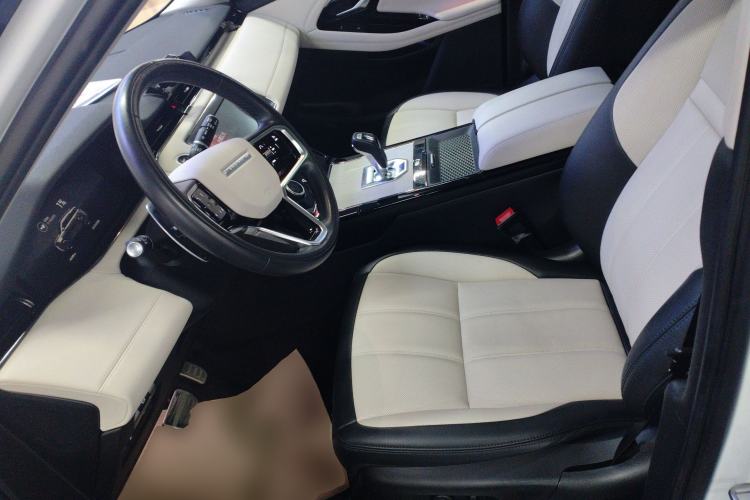 Used Land Rover Range Evoque New Energy 2023 Aurora L P300e Plug-in Hybrid Electric Version Left Front Seat