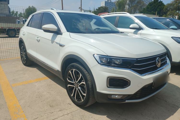 Used Volkswagen T-ROC 2022 280TSI DSG Two-Wheel Drive Comfort PLUS Front Right 45 Deg