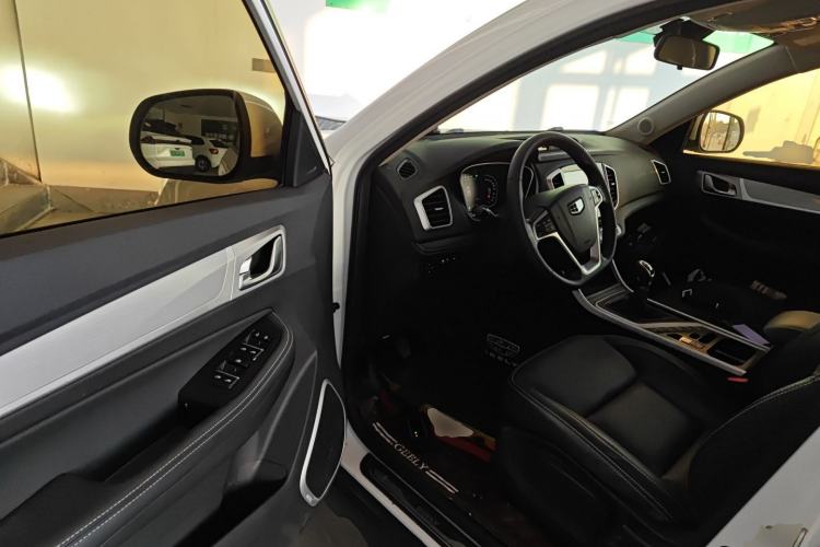 Used Geely Auto Vision X6 2019 1.4T Manual 4G Connect Luxury Model China VI Standard
