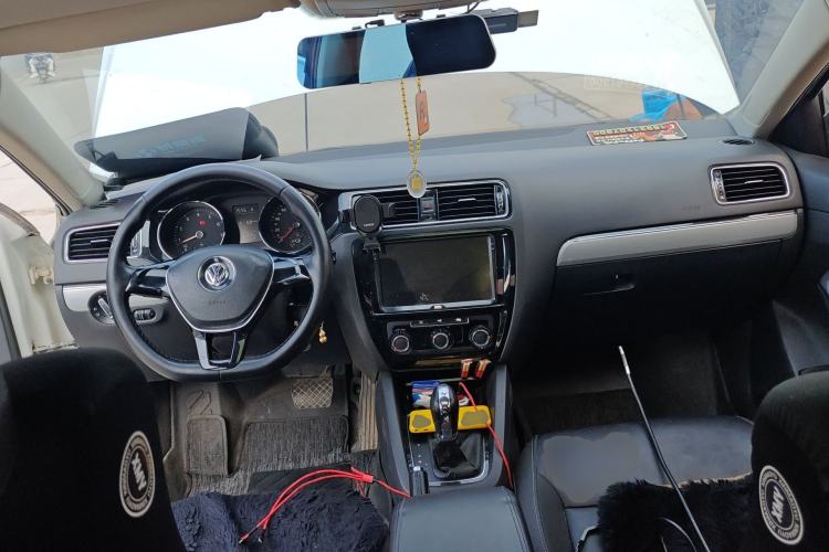 Used Volkswagen Sagitar 2015 230TSI Automatic Comfort Version