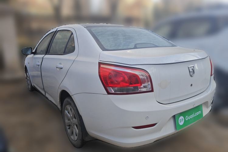 Used Baojun 630 2011 1.5L manual Elite version
