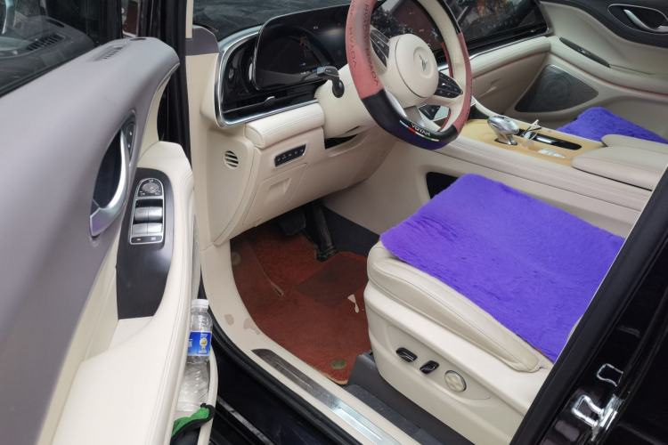 Used VOYAH Dream 2024 PHEV Extended-Range Premium Edition