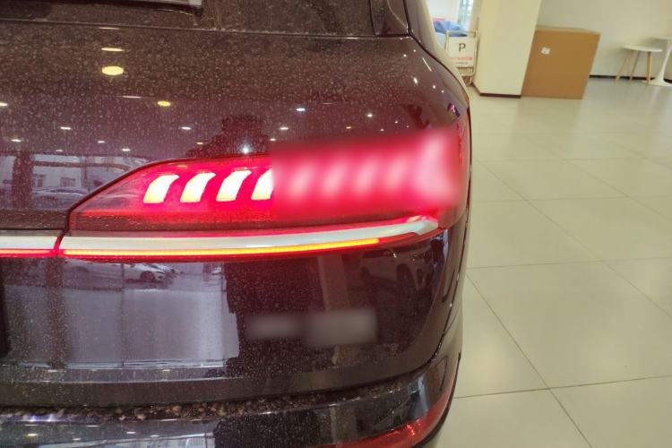 Used Audi Q7 2021 55 TFSI quattro S line Sport model