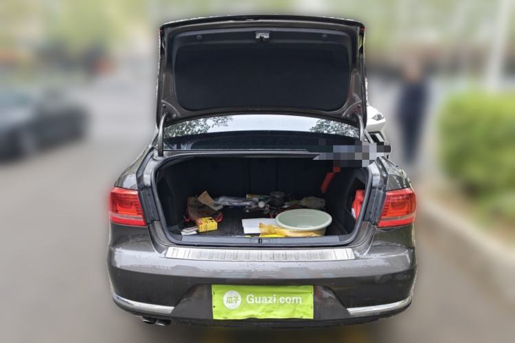 Used Volkswagen Magotan 2015 1.8TSI Prestige Model Trunk