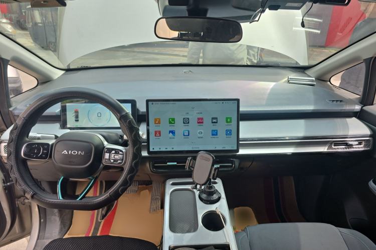 Used AION Y 2023 Plus 610 Enjoy Edition Center Console