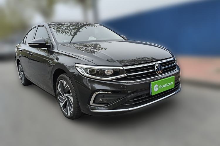 Used Volkswagen Bora 2023 280TSI DSG Prestige Edition Front Right 45 Deg