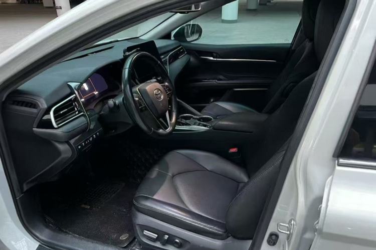 Used Toyota Camry 2021 2.5G Luxury Edition
