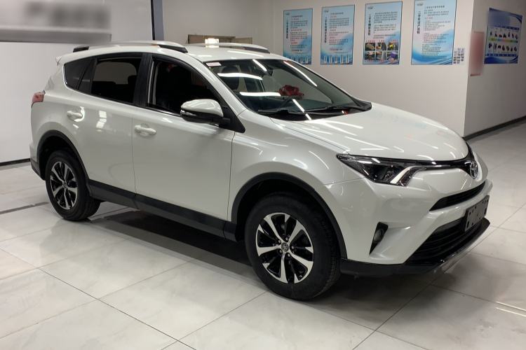 Used Toyota RAV4 2016 2.0L CVT Two-Wheel Drive Urban Edition China V Standard
