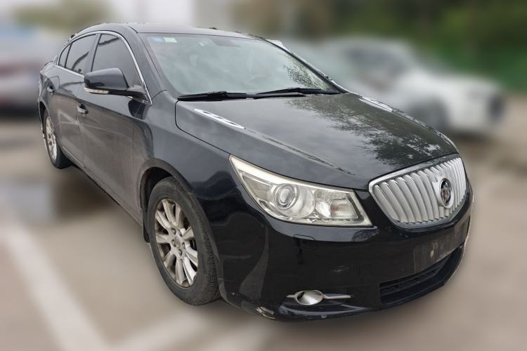 Used Buick LaCrosse 2011 2.4L SIDI Luxury Edition Front Right 45 Deg