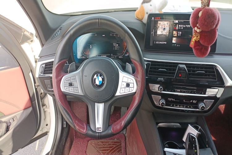 Used BMW 5 Series 2023 530Li xDrive M Sport Package Steering Wheel