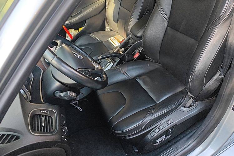 Used Volvo V40 2014 2.0T Zhiya Edition
