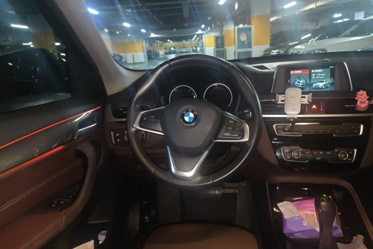 Used BMW X1 2019 sDrive18Li Premium Edition Steering Wheel
