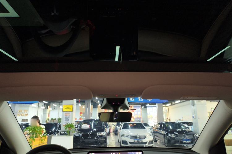 Used Tesla Model Y 2022 Long-Range All-Wheel-Drive Version