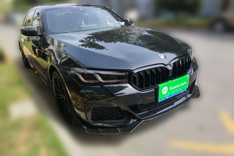 Used BMW 5 Series 2022 530Li Leading Model M Sport Package Front Right 45 Deg