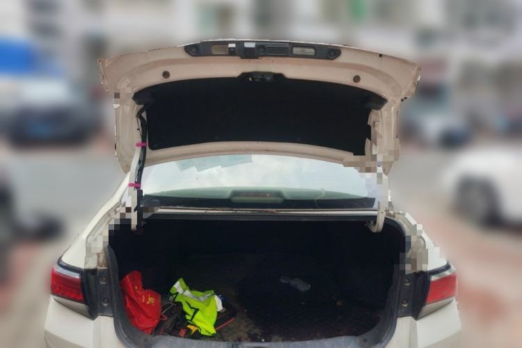 Used Venucia D60 2019 100 000-Yuan Glory 1.6L XE CVT Chenxiang Edition China VI Standard