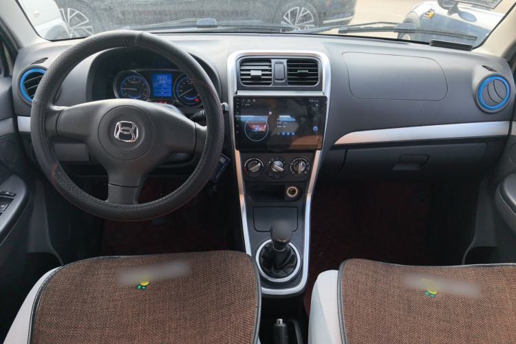 Used BAIC Changhe Wagon R X5 2023 1.4L Standard Edition Center Console