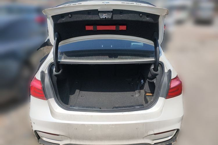 Used BMW 3 Series 2016 320Li Ambition Model
