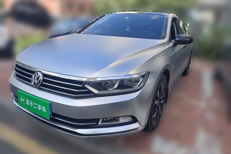 Used Volkswagen Magotan 2017 330TSI DSG Luxury Model Guazi used car, China used car export, Used car for sale, Used  cars, Cheapest cars for sale