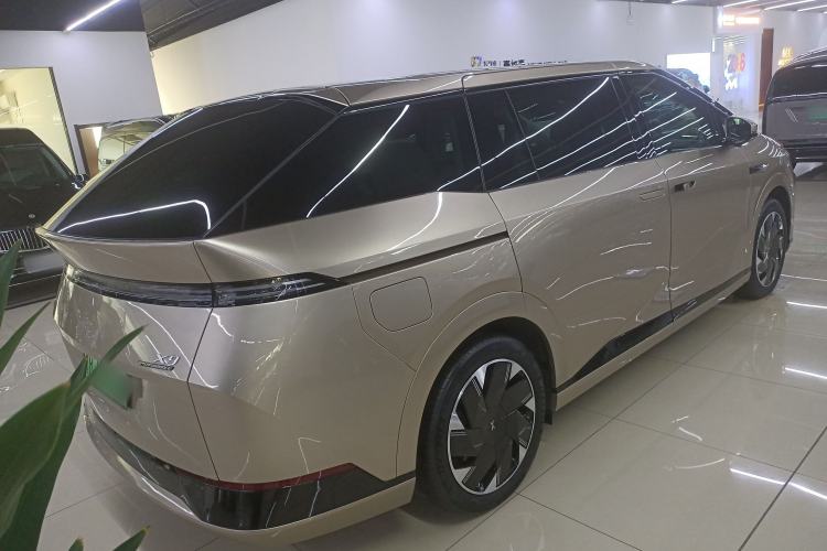 Used XPeng X9 2024 640 All-Wheel Drive High-Performance Max