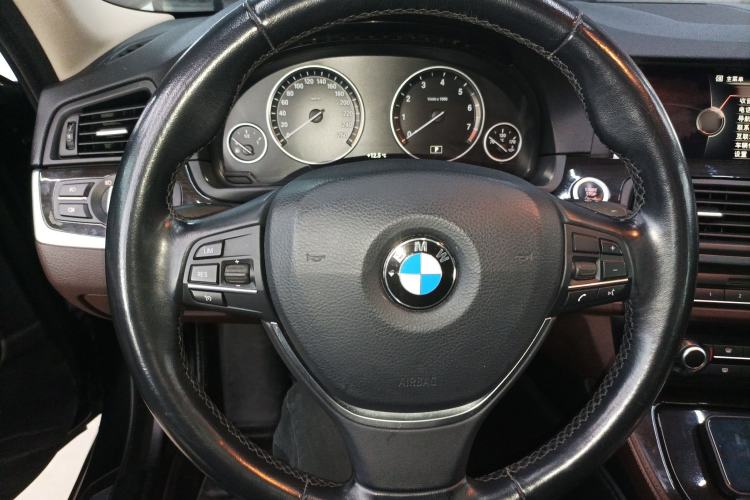 Used BMW 5 Series 2014 525Li Luxury Design Package
