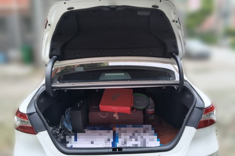 Used Toyota Camry 2023 2.0G Luxury Edition
