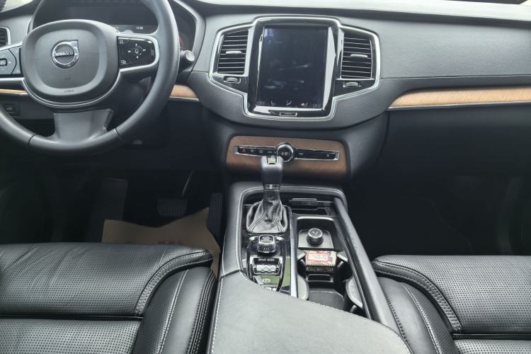 Used Volvo XC90 2018 T6 Prestige 7-Seater Interior 8