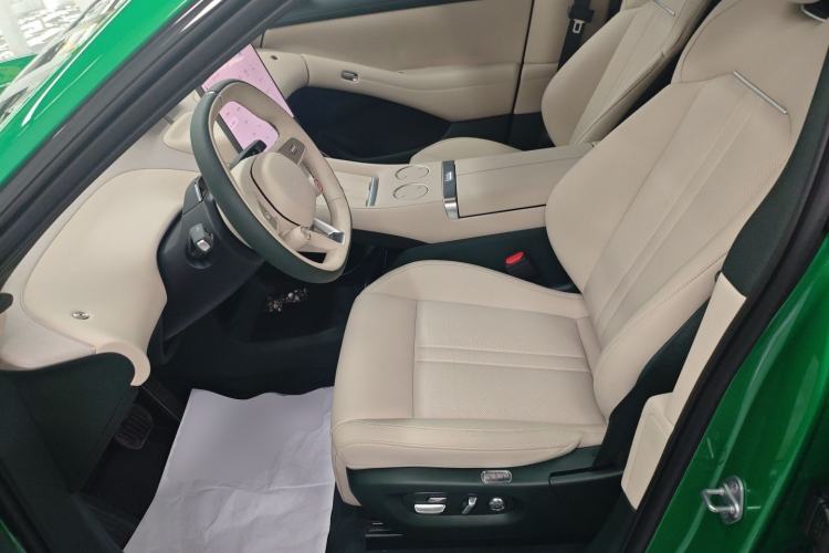 Used Xiaomi Auto YU7 2025 Ultra-Long Range All-Wheel Drive Pro Version
