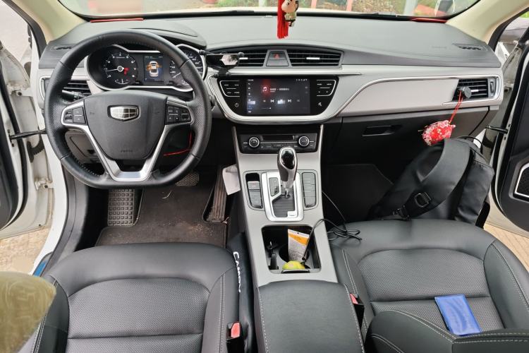 Used Geely Auto Emgrand GL 2018 1.8L DCT Elite Smart Connectivity Version Center Console