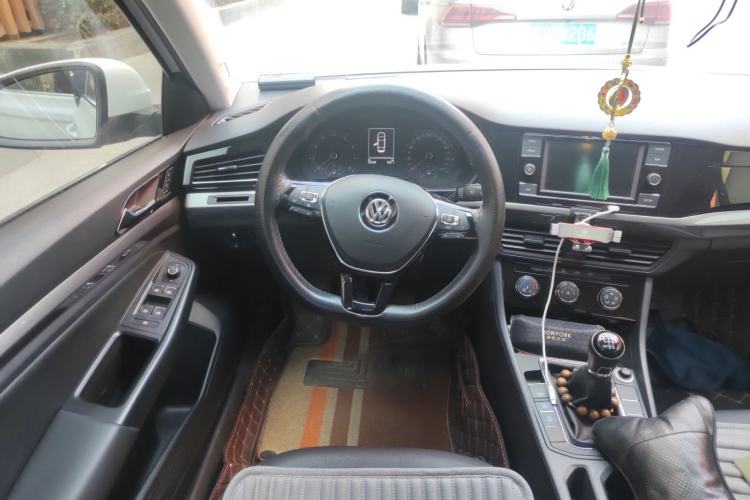 Used Volkswagen Bora 2020 1.5L Manual Comfort Version
