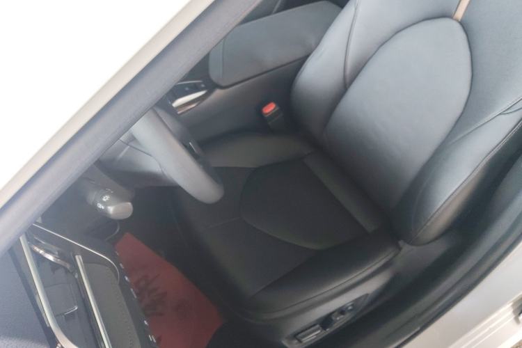 Used Toyota Camry 2019 Revised Version 2.0G Luxury Edition
