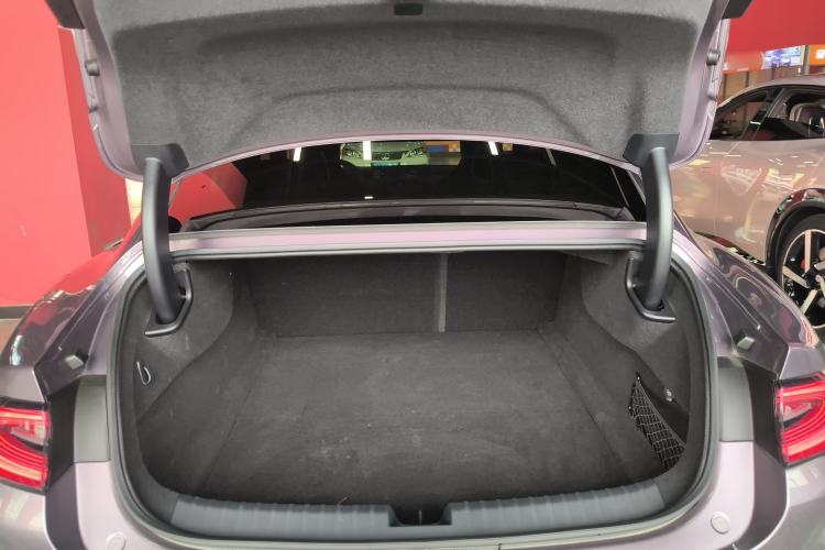 Used Xiaomi Auto SU7 2024 Rear-Drive Long-Range Intelligent Driving Version Trunk