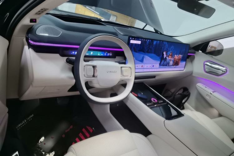 Used Lynk & Co 900 2025 2.0T Ultra Center Console