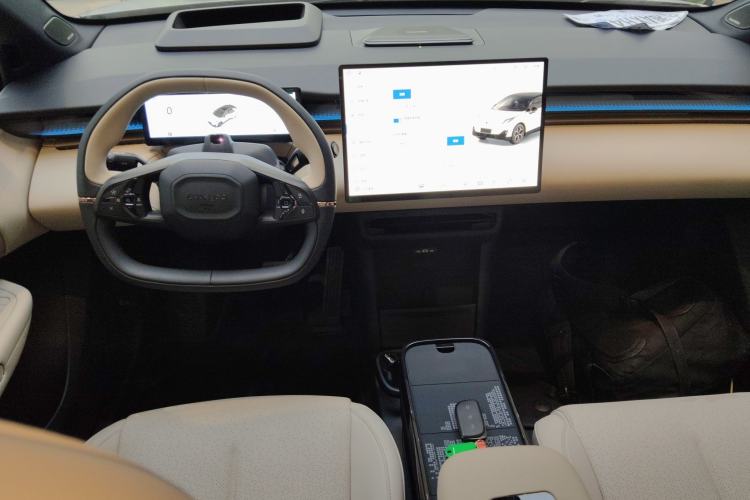 Used Lynk & Co Z20 2025 530 km Range Rear-Wheel Drive Max
