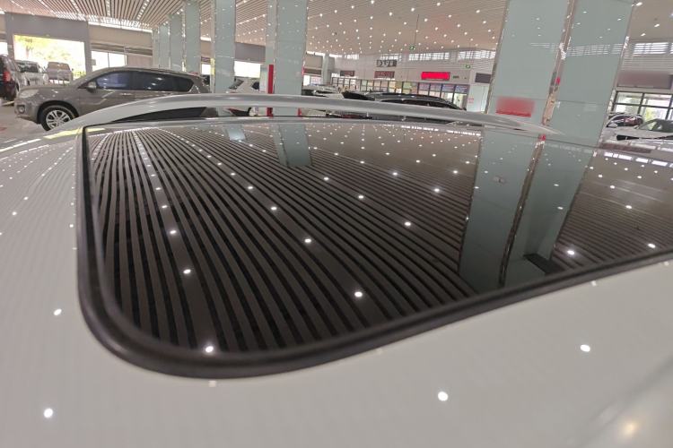 Used Roewe RX3 2020 1.6L CVT 4G Connected Ultra-Cool Flagship Edition Roof