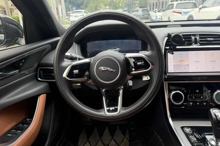 Used Jaguar XEL 2021 2.0T 250 PS R-DYNAMIC S Advanced Sport Edition Interior 6