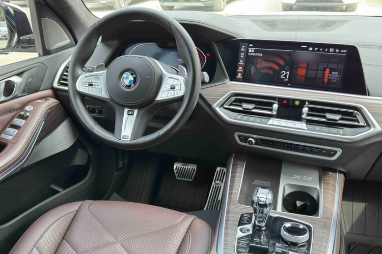 Used BMW X5 2022 Restyled xDrive 40Li Luxury Edition M Sport Package
