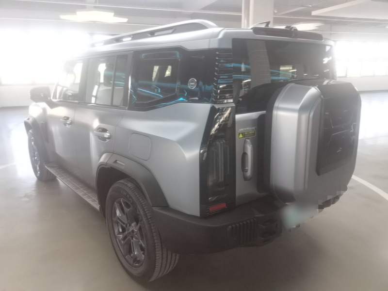 Used JETOUR Traveler 2023 2.0T All-Wheel-Drive CrossPRO — 4