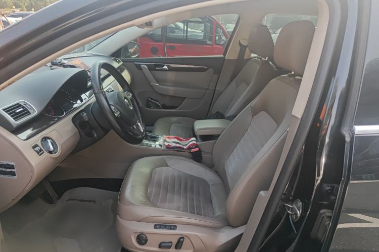 Used Volkswagen Magotan 2012 Facelift 1.8TSI Prestige Model Left Front Seat