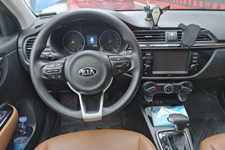 Used Kia KX Cross 2017 1.4L AT GLS Steering Wheel