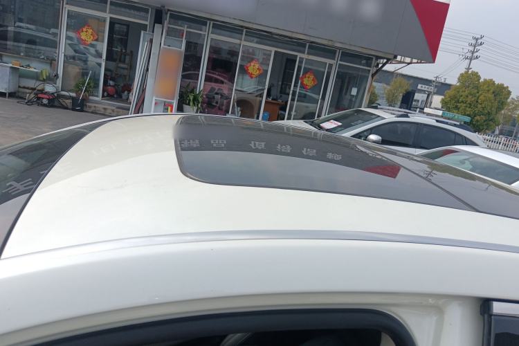 Used Geely Auto Emgrand GT 2016 2.4L Zunya Model Roof