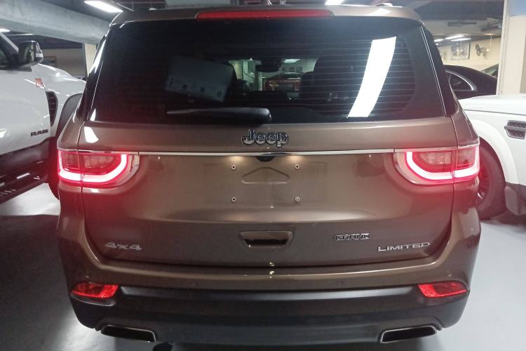 Used Jeep Grand Commander 2018 2.0T Four-Wheel Drive Premium Navigation Version China V
