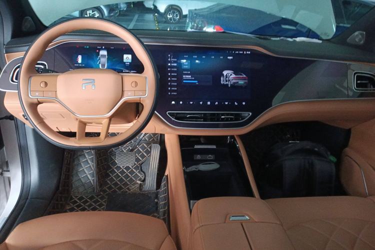 Used Rising R7 2023 Rear-Drive Screen King Edition