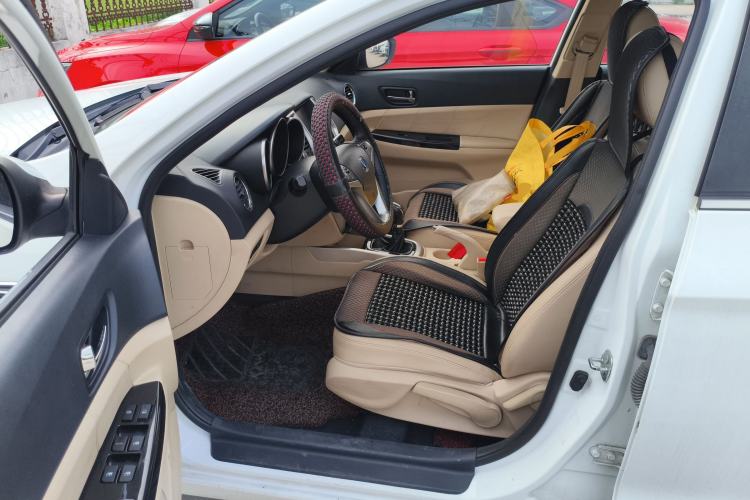 Used CHANGAN Eado 2015 1.6L Manual Luxury Model China V Standard
