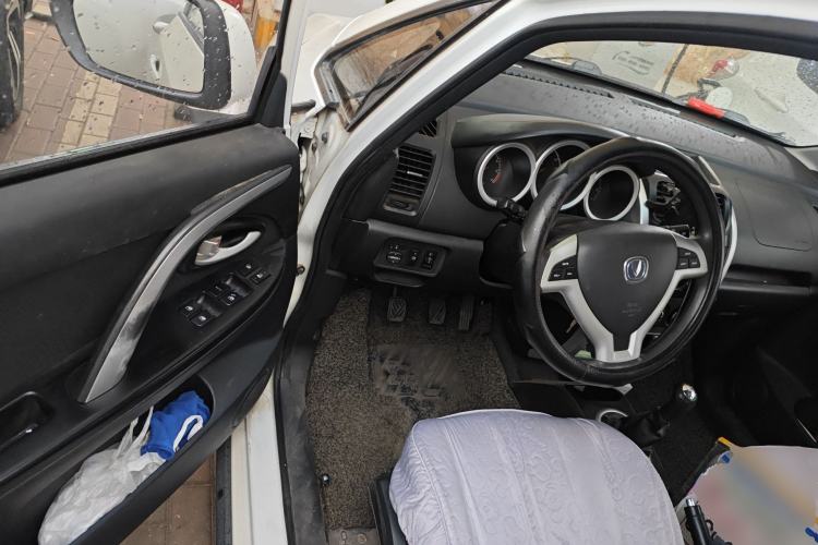 Used CHANGAN CX20 2014 1.4L Manual Sport Version China IV Standard